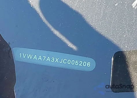 2018 Volkswagen Passat 2.0T R-Line/2.0T S z USA, uszkodzony, nr VIN 1VWAA7A3XJC005206